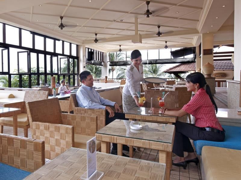 Avillion Port Dickson Hotell Eksteriør bilde A restaurant in a hotel