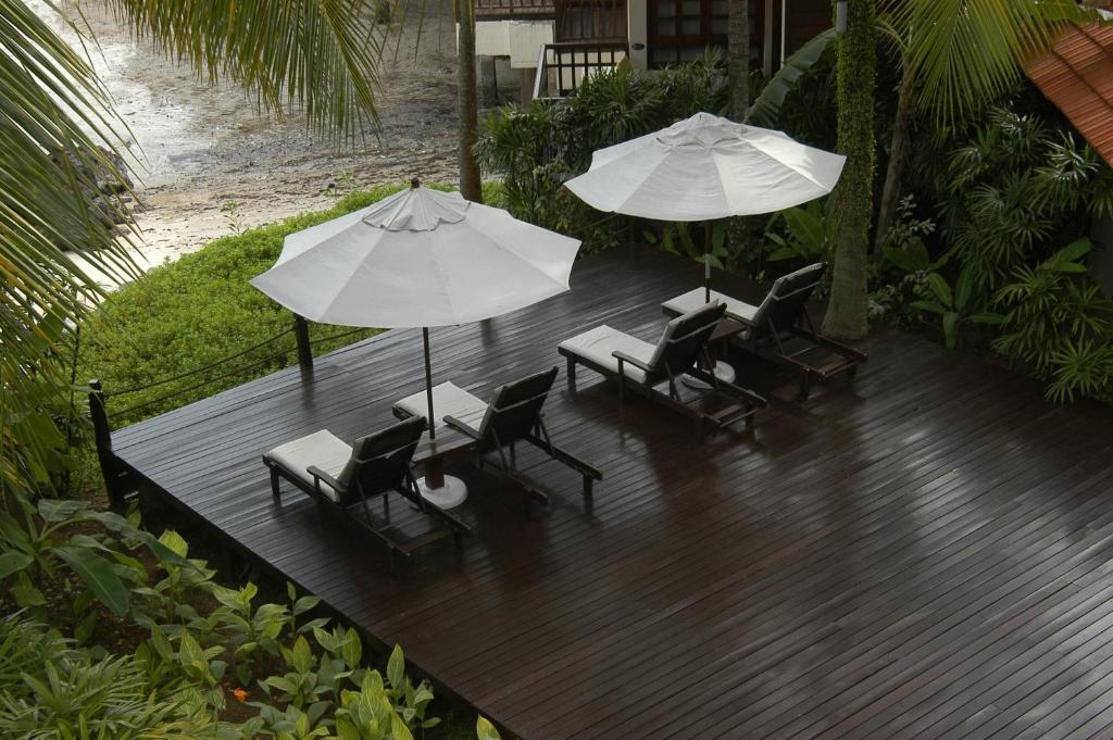Avillion Port Dickson Hotell Eksteriør bilde Composite wood deck