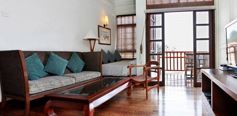 Avillion Port Dickson Hotell Eksteriør bilde A living room in a hotel